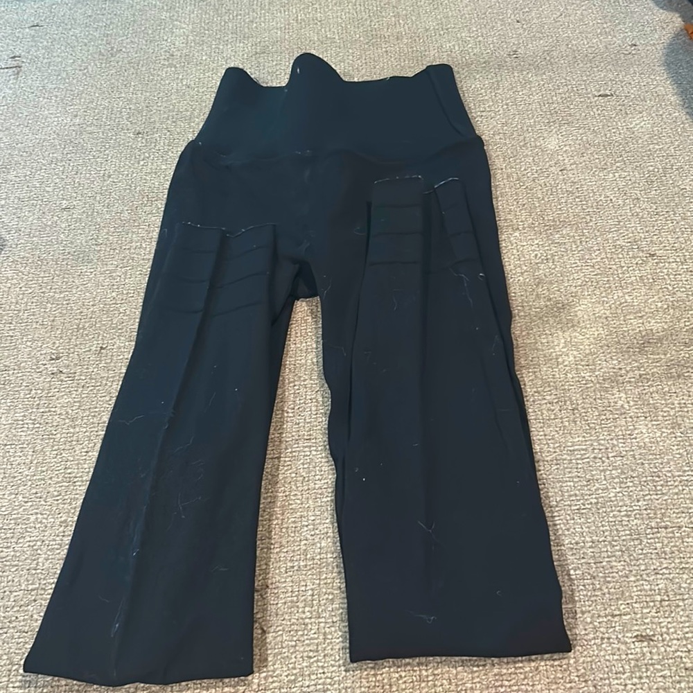 Black Fabletics leggings